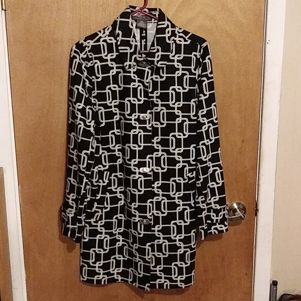 George Black/ White Coat Medium 8/10